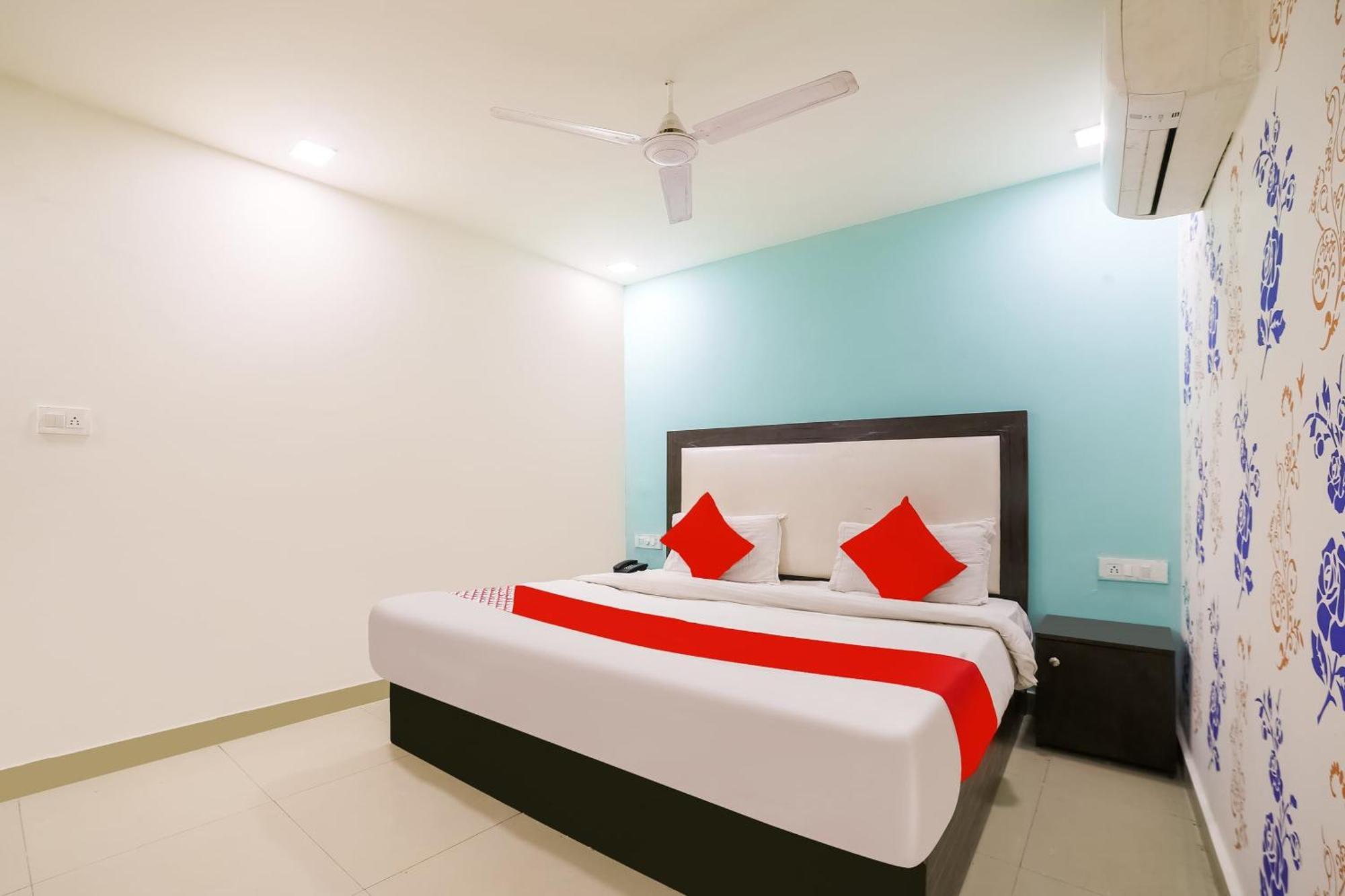 My Comfortable Hotel New Delhi Exterior foto
