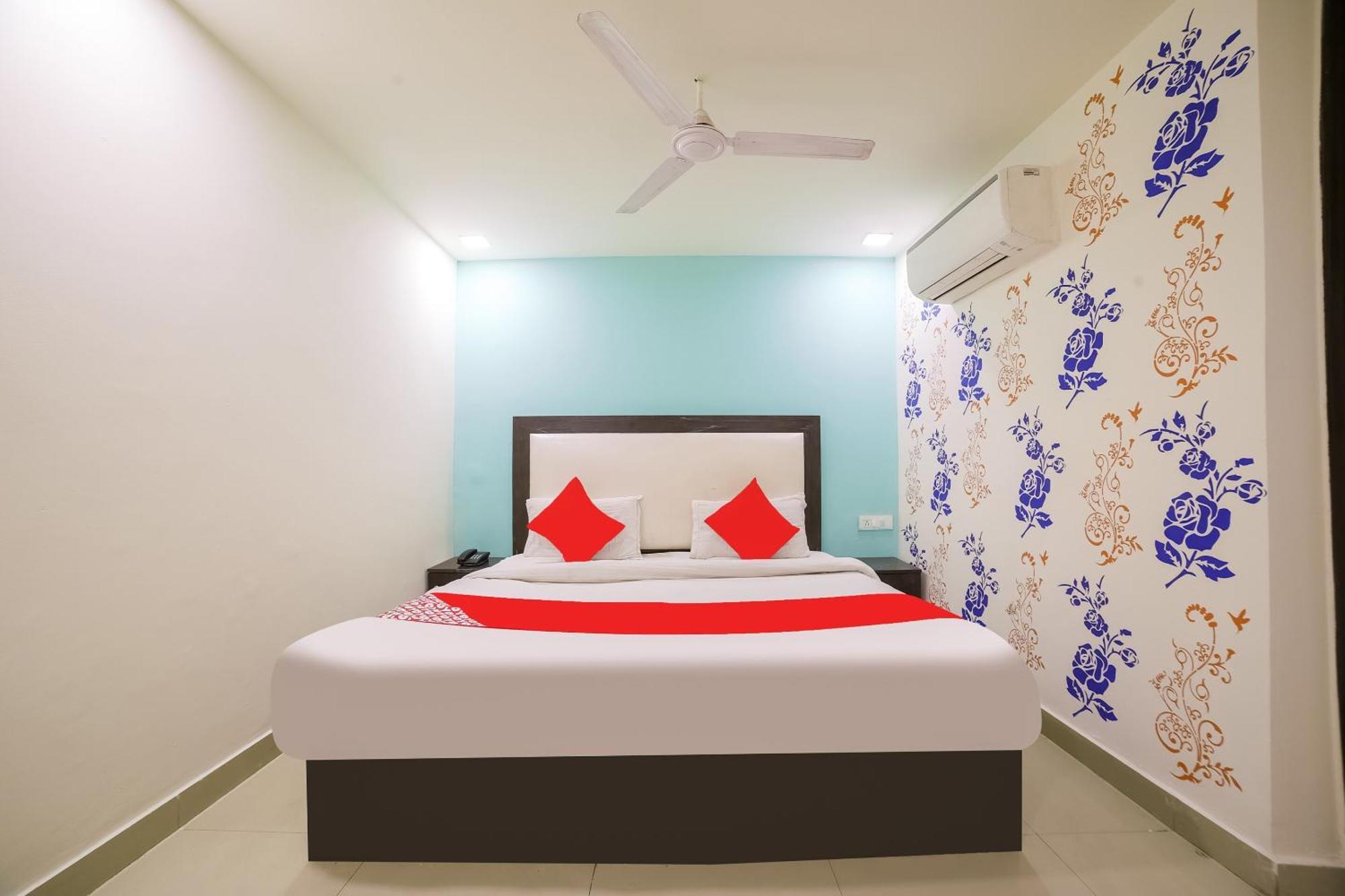 My Comfortable Hotel New Delhi Exterior foto