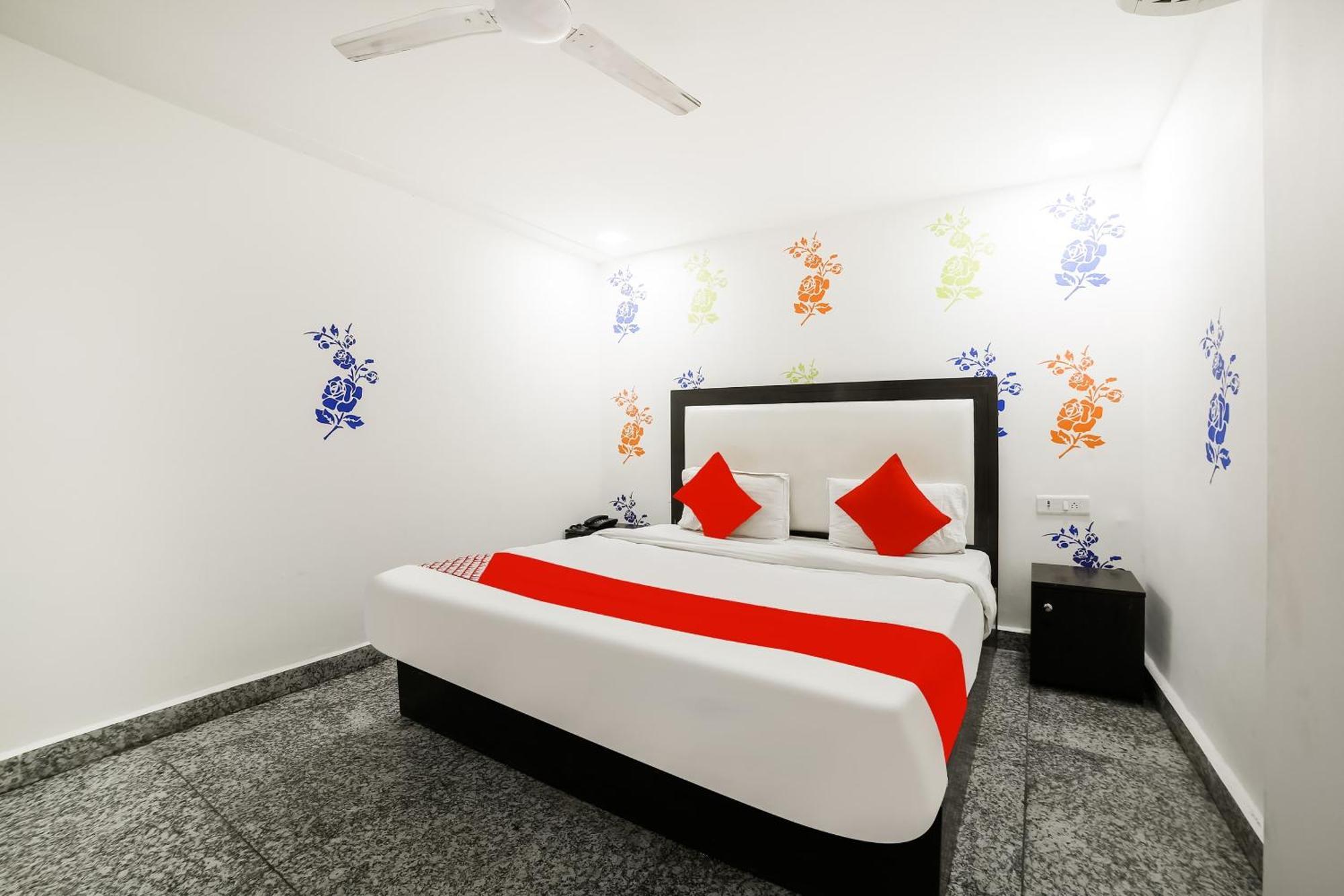 My Comfortable Hotel New Delhi Exterior foto