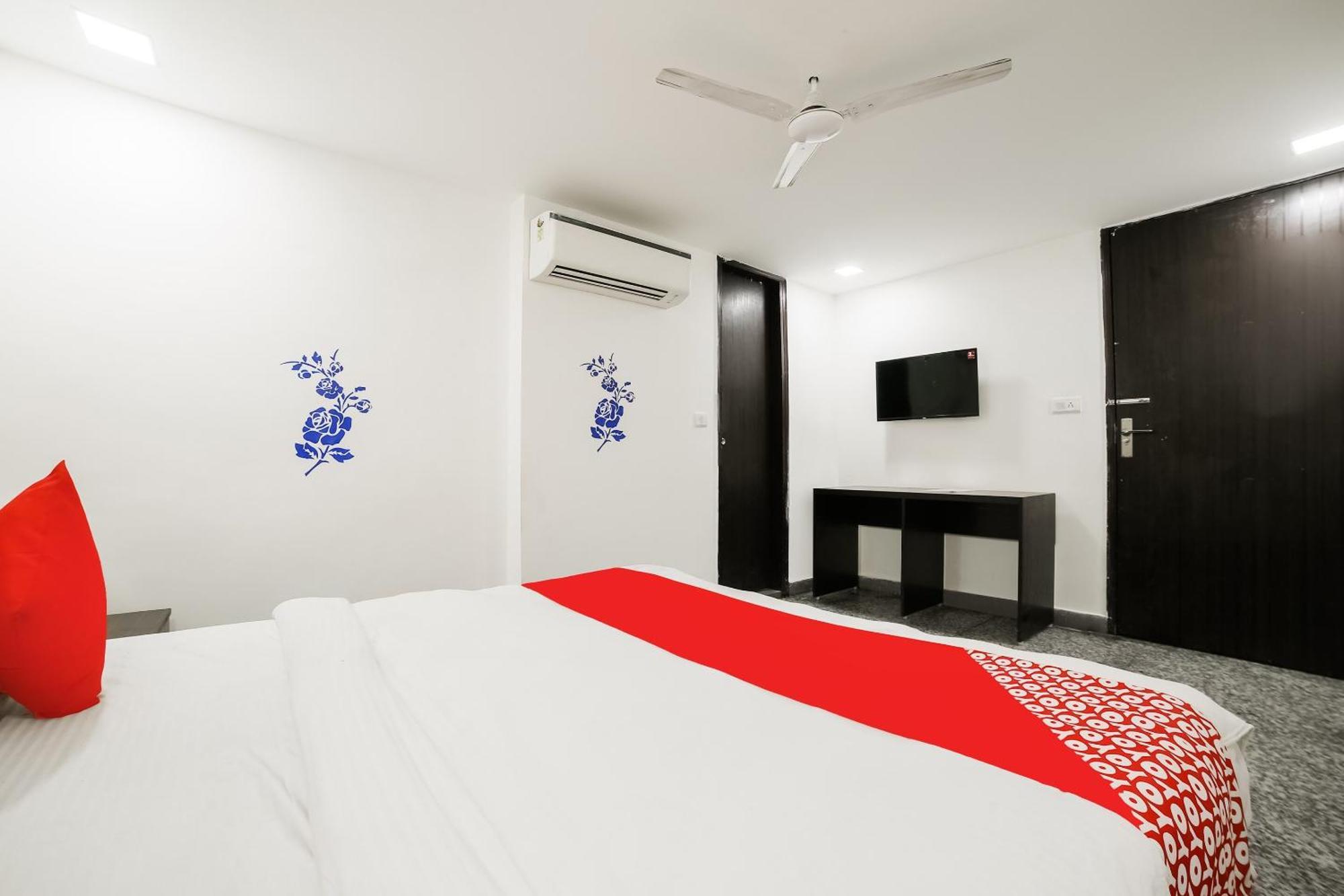 My Comfortable Hotel New Delhi Exterior foto