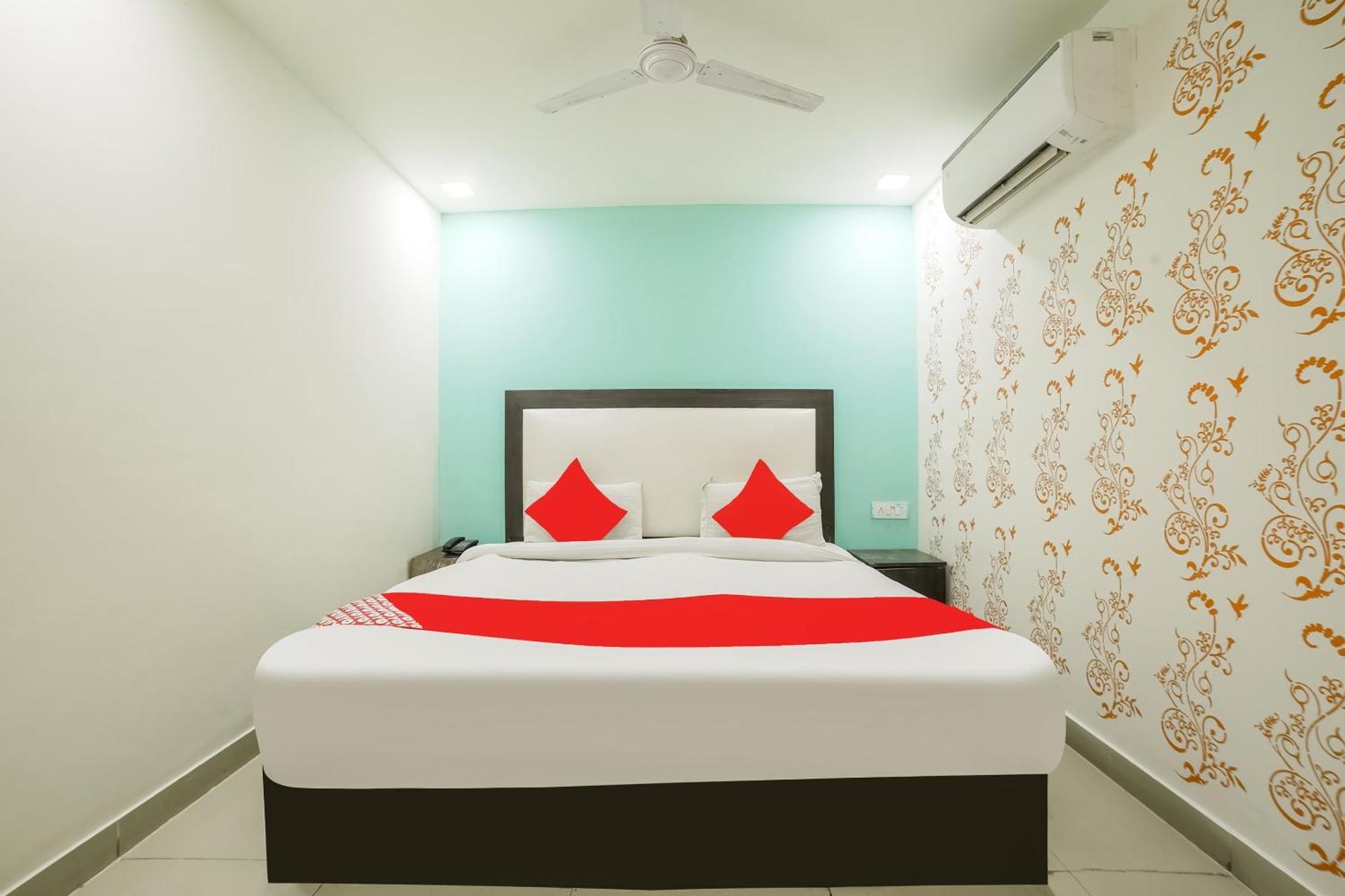 My Comfortable Hotel New Delhi Exterior foto