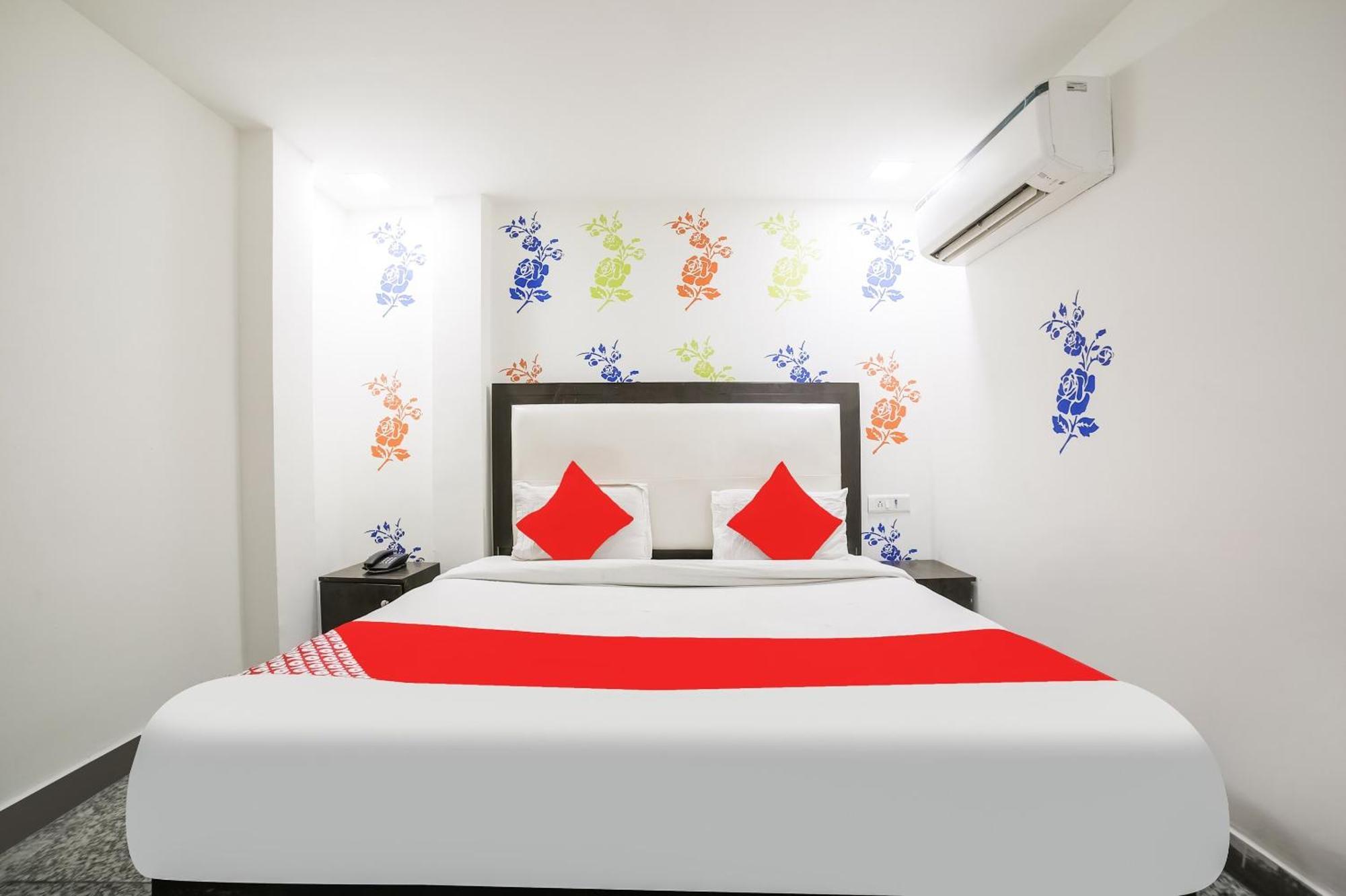 My Comfortable Hotel New Delhi Exterior foto