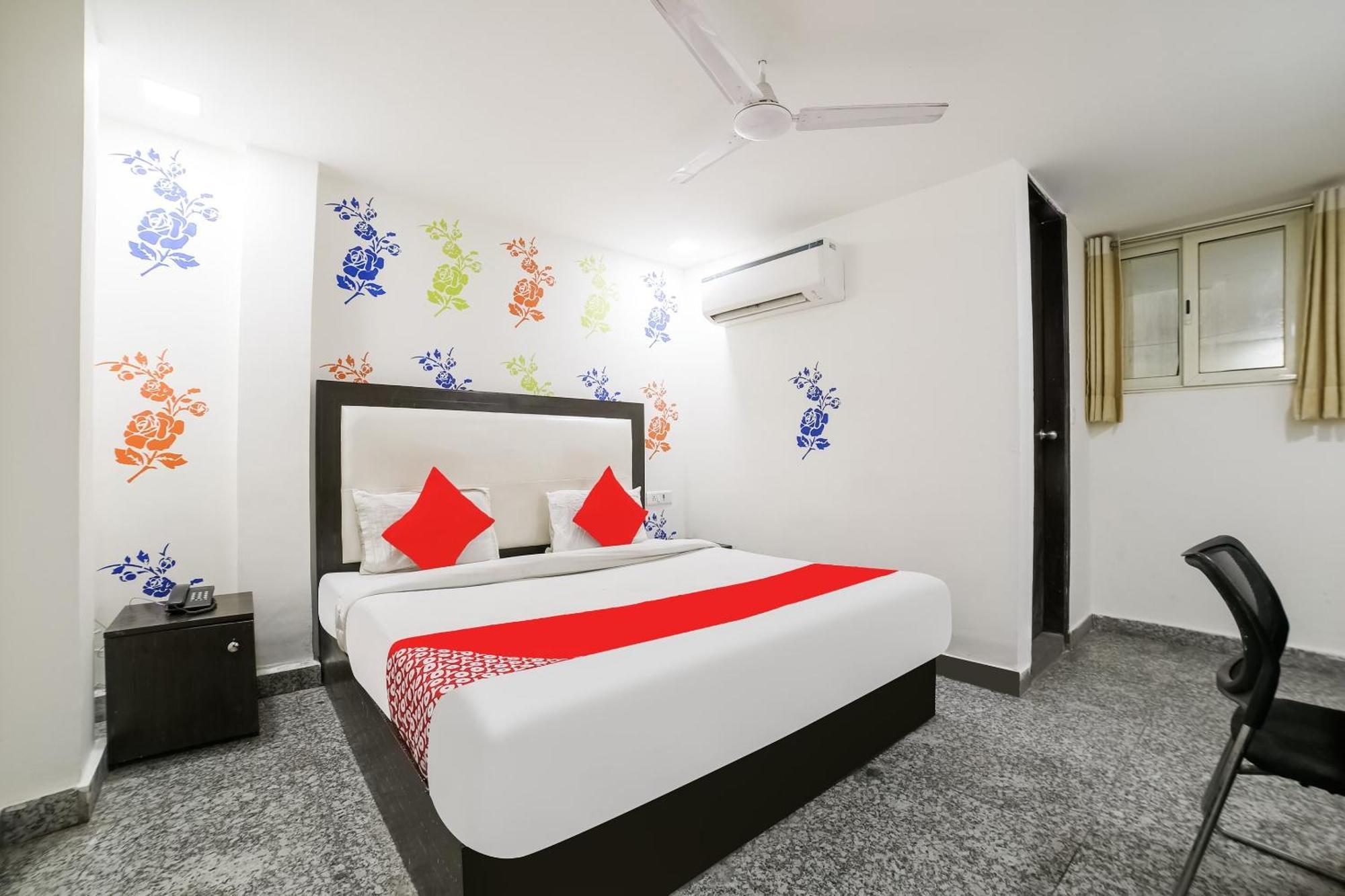 My Comfortable Hotel New Delhi Exterior foto