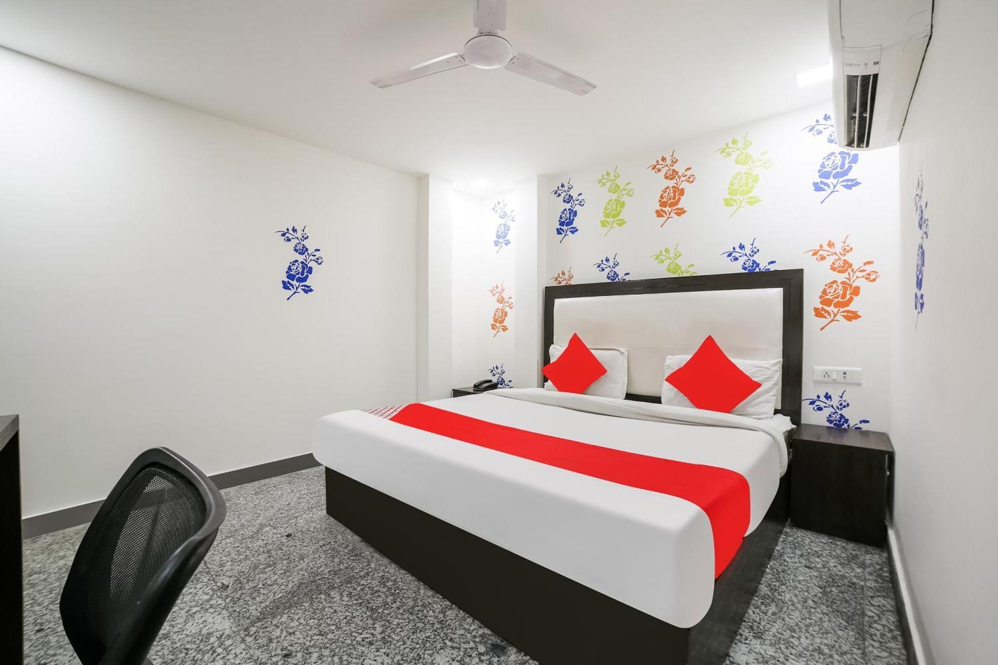My Comfortable Hotel New Delhi Exterior foto